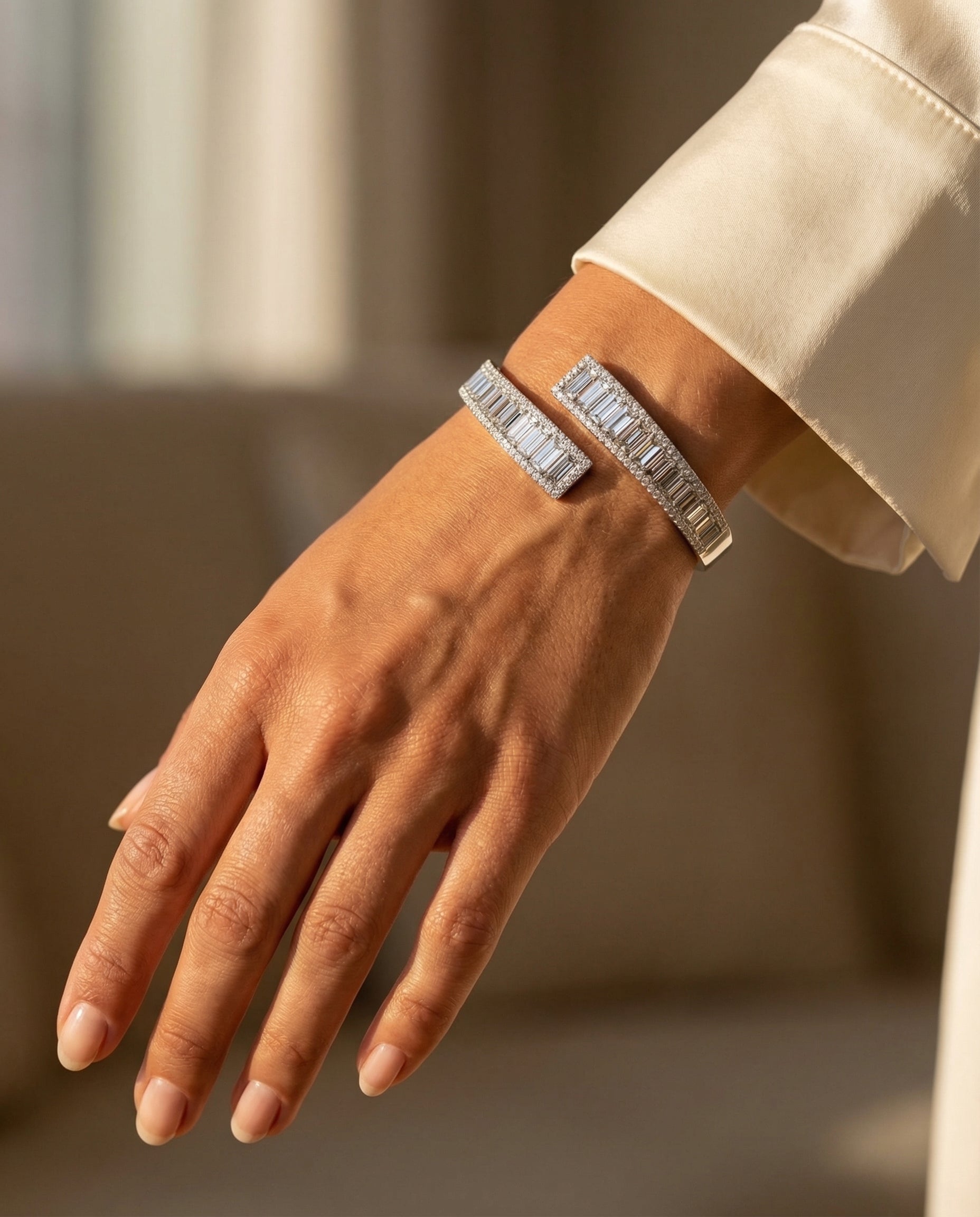 Ast Luminous Wrap Bangle - White Gold