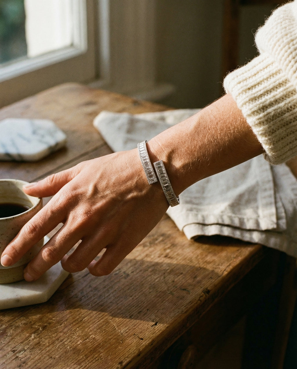 Ast Luminous Wrap Bangle - White Gold