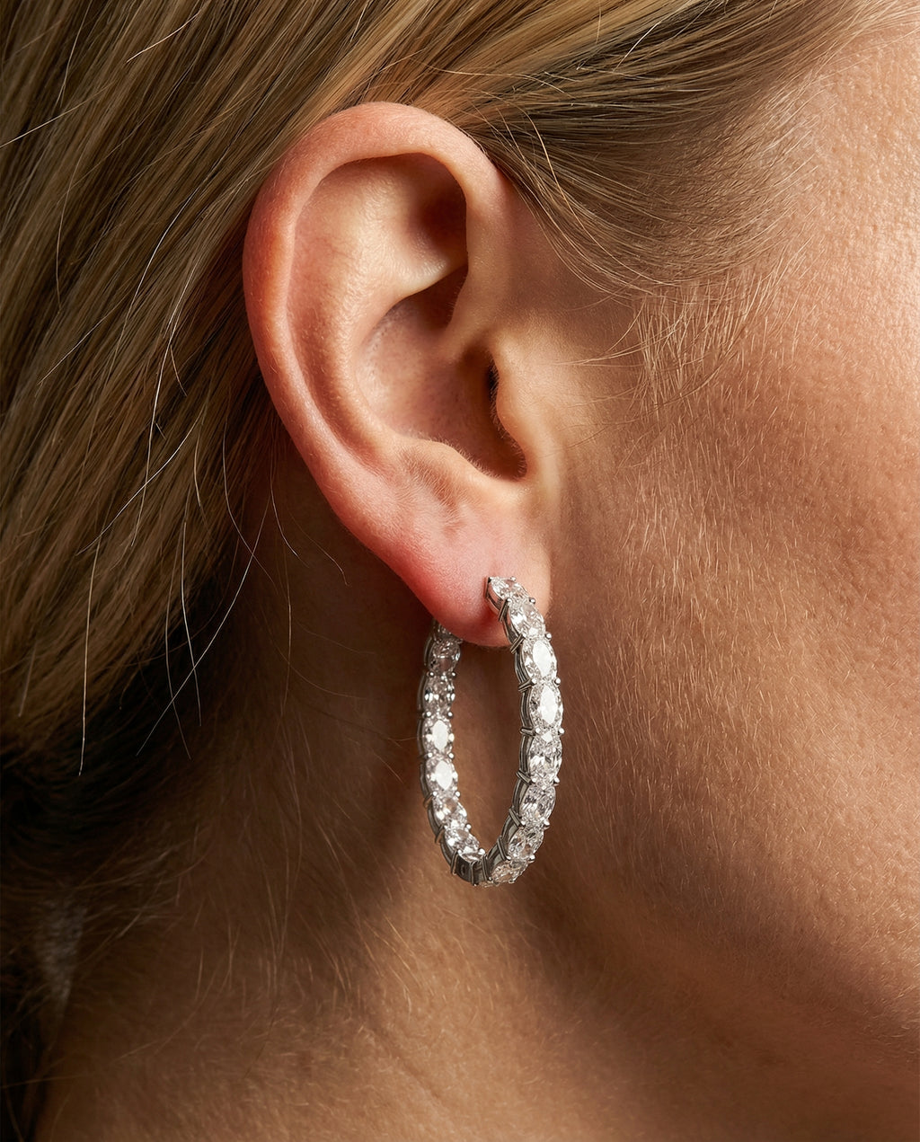 The Ast Radiance Oval Hoops - White Gold