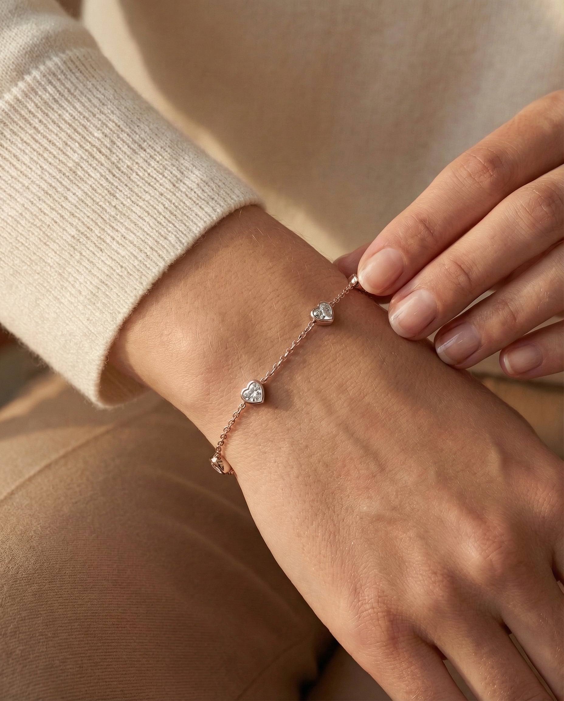The Ast Ethereal Heart Bracelet - Rose Gold