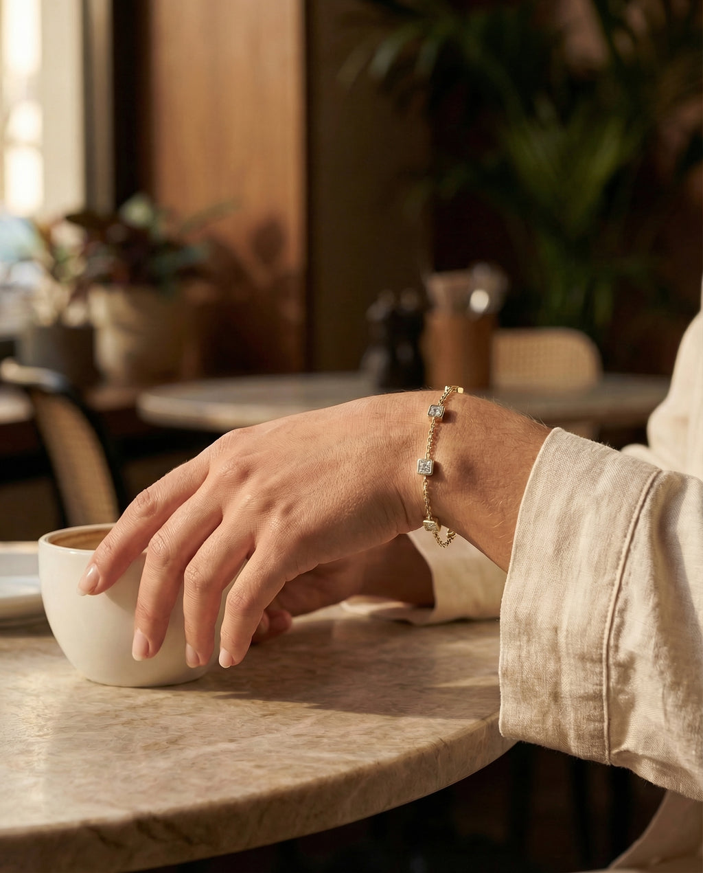 Ast Ethereal Station Bracelet - Yellow Gold