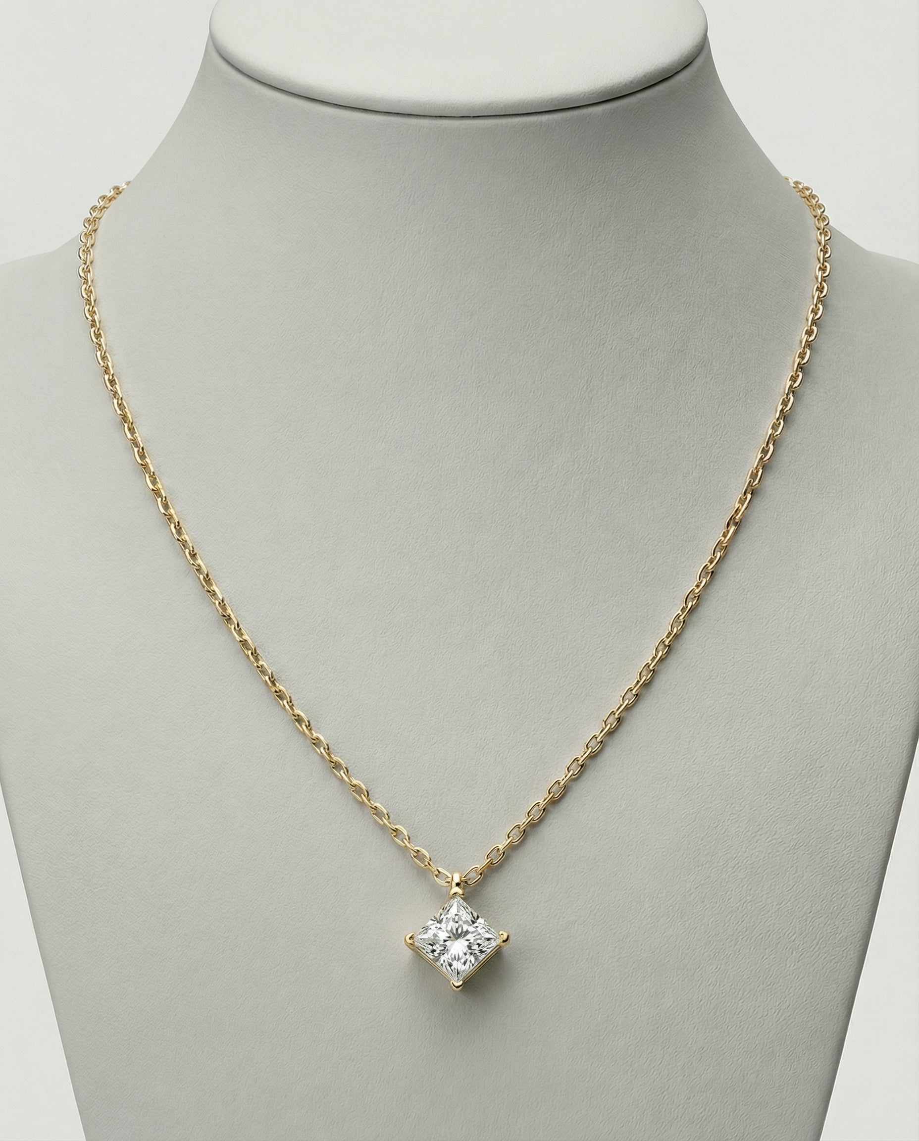 Nova Star Pendant - Yellow Gold