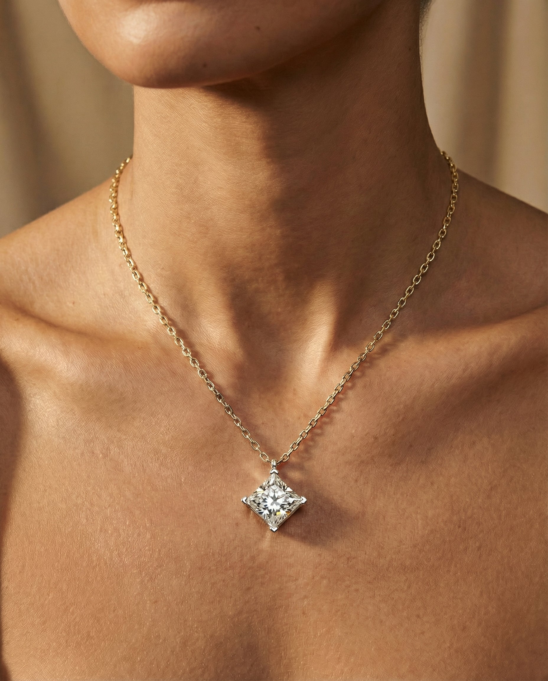 Nova Star Pendant - Yellow Gold