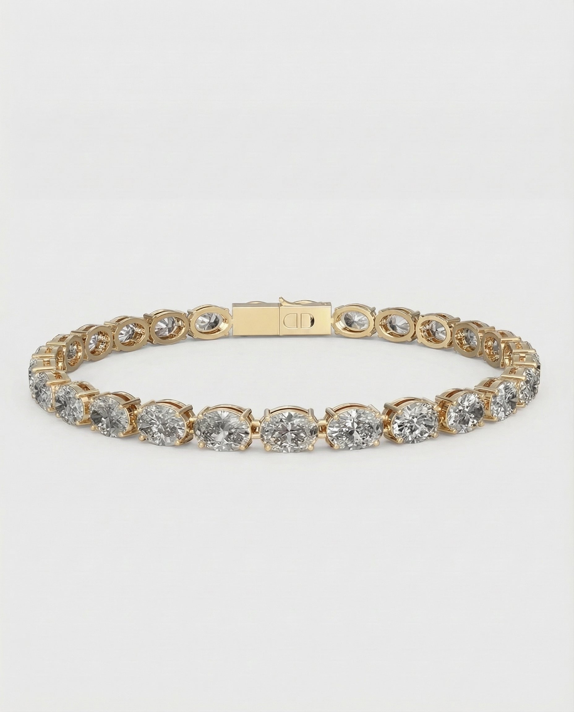 The Ast Horizon Oval Bracelet - Yellow Gold